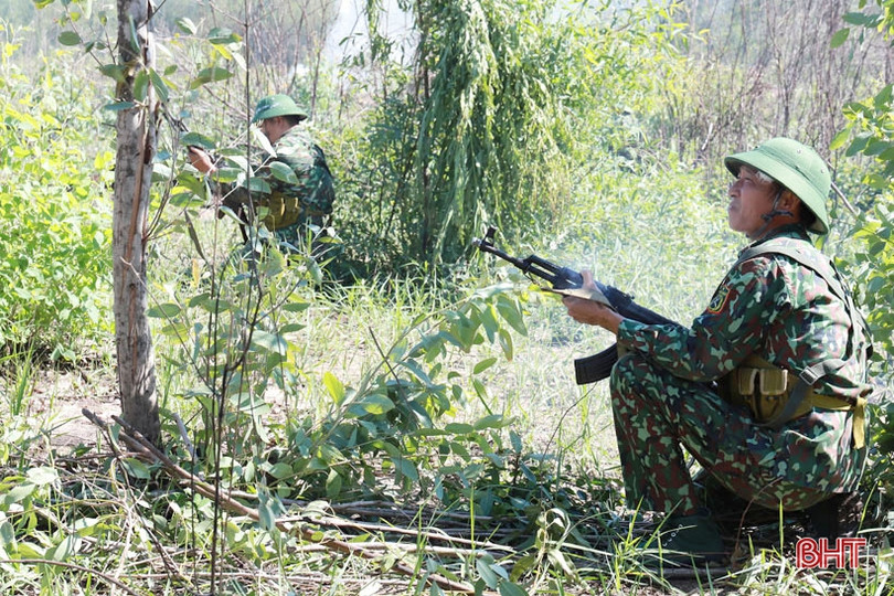 Nghi Xuân diễn tập thực binh đánh địch đổ bộ đường biển 