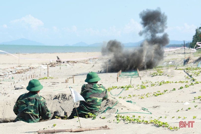 Nghi Xuân diễn tập thực binh đánh địch đổ bộ đường biển 