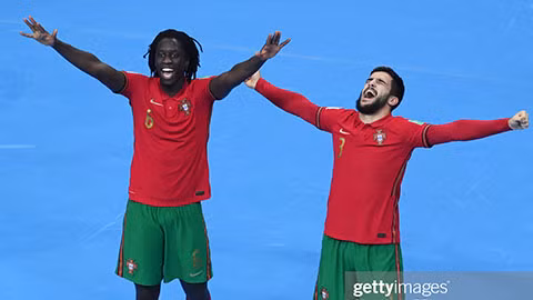 Thắng nghẹt thở tuyển futsal Kazakhstan, tuyển futsal Bồ Đào Nha gặp Argentina ở chung kết Futsal World Cup 2021