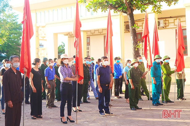 Huyện Kỳ Anh ra quân 60 ngày cao điểm xây dựng NTM, đô thị văn minh