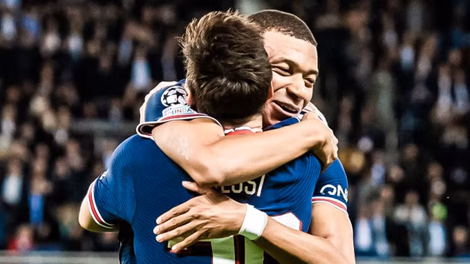 Neymar đang lạc nhịp so với Messi và Mbappe