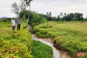 Kênh dẫn xuống cấp, đập Mạc Khê không phát huy hết hiệu quả tưới