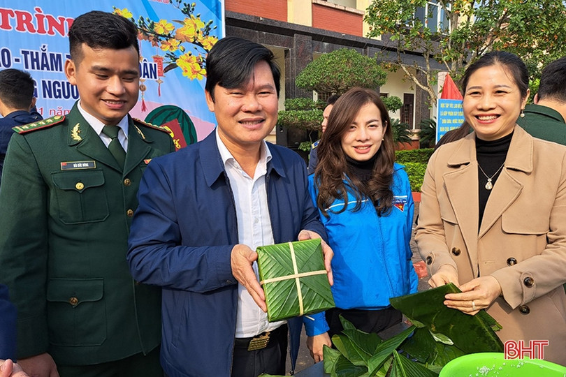 Ấm áp chương trình xuân biên cương, tết hải đảo ở Nghi Xuân