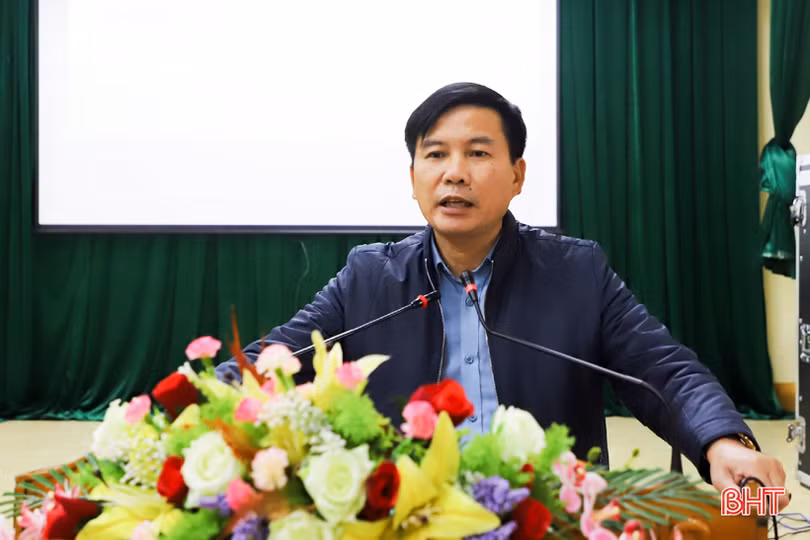 Vietcombank Hà Tĩnh trao tặng 250 suất quà tết