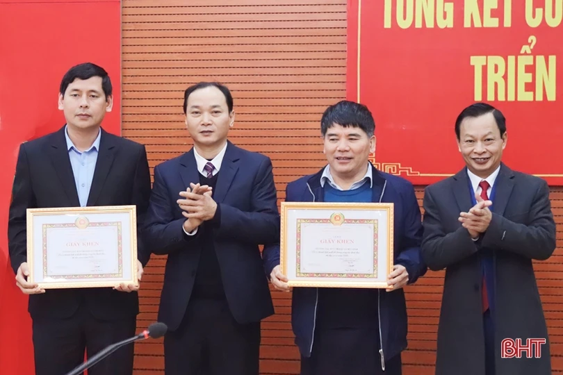 Tiếp tục đổi mới phương thức lãnh đạo của Đảng đối với hệ thống chính trị