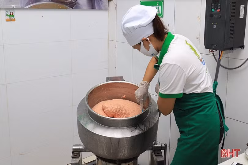 Cơ sở sản xuất sản phẩm OCOP ở Hà Tĩnh kiên trì mục tiêu đảm bảo ATVSTP