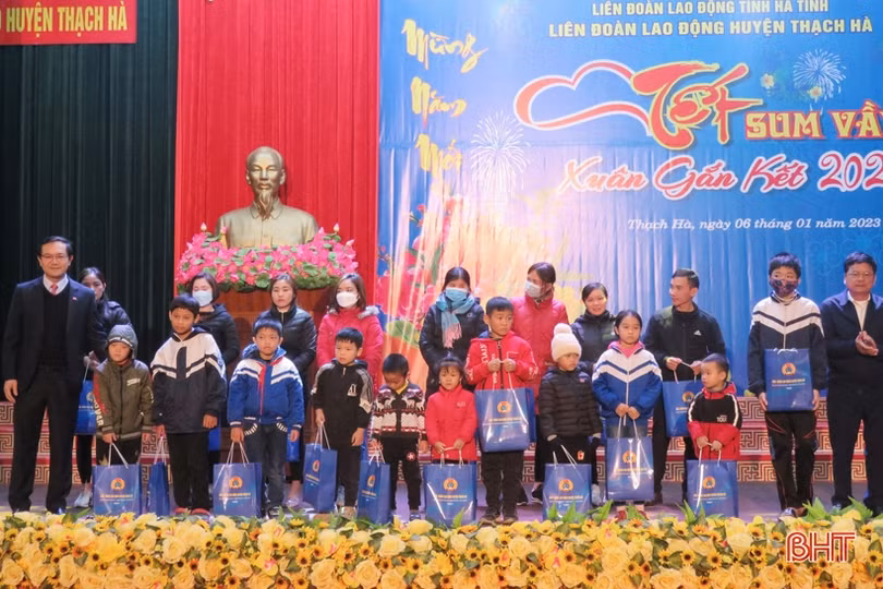 Tiếp nối chuỗi hoạt động “Tết sum vầy” ở các địa phương Hà Tĩnh