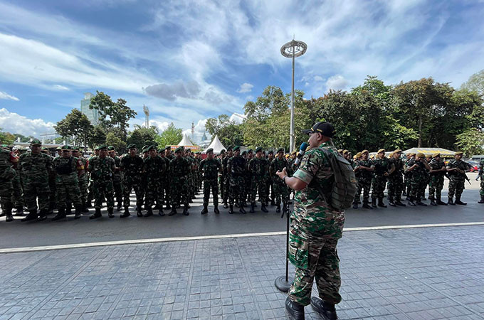 Quân đội Indonesia huy động lính bắn tỉa, lực lượng gỡ mìn bảo vệ ĐT Việt Nam
