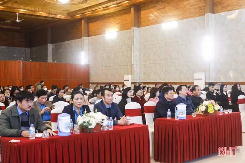 “Tết sum vầy - Xuân gắn kết” đến với người lao động ở Can Lộc, TX Kỳ Anh