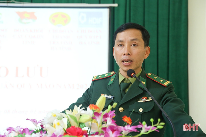 Tặng 4.000 hộp sữa cho học sinh dân tộc Chứt