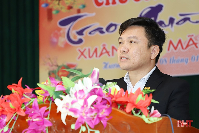 400 suất quà tết đến với gia đình khó khăn ở Hà Tĩnh