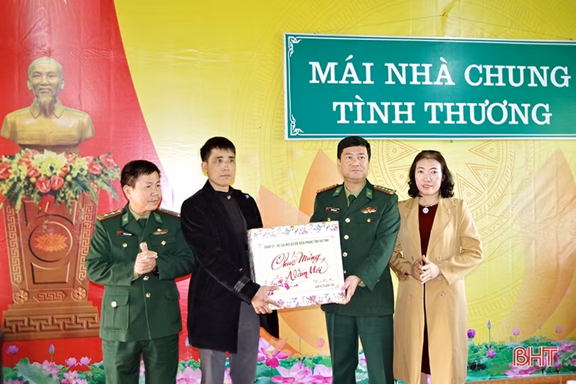 Đảm bảo an ninh biên giới để nhân dân vui tết, đón xuân