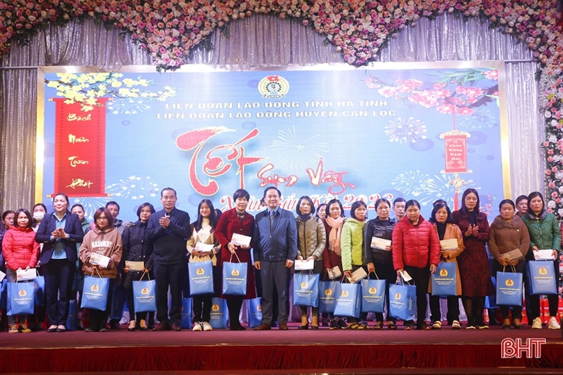 “Tết sum vầy - Xuân gắn kết” đến với người lao động ở Can Lộc, TX Kỳ Anh