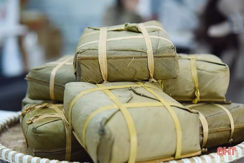 Dịch vụ gói bánh chưng ở Hà Tĩnh hối hả vào mùa