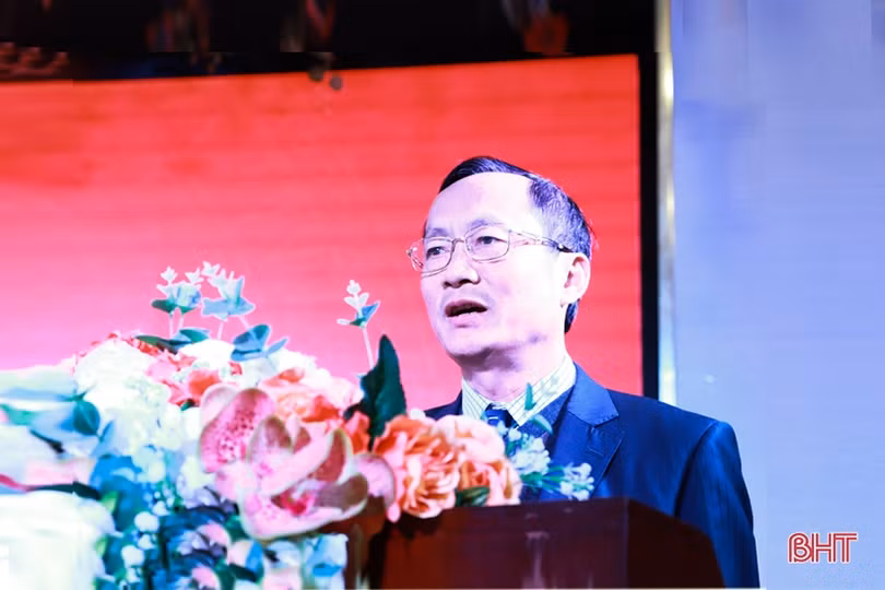 Phát huy truyền thống Bộ đội Cụ Hồ, gương mẫu đi đầu trong các phong trào thi đua