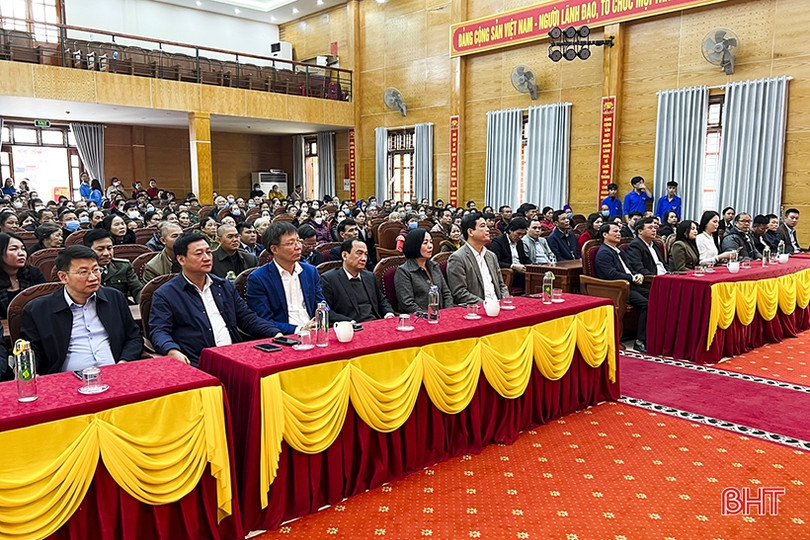 Đức Thọ tiếp nhận trên 2,8 tỷ đồng hỗ trợ người nghèo vui xuân, đón tết