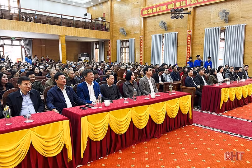 Đức Thọ tiếp nhận trên 2,8 tỷ đồng hỗ trợ người nghèo vui xuân, đón tết