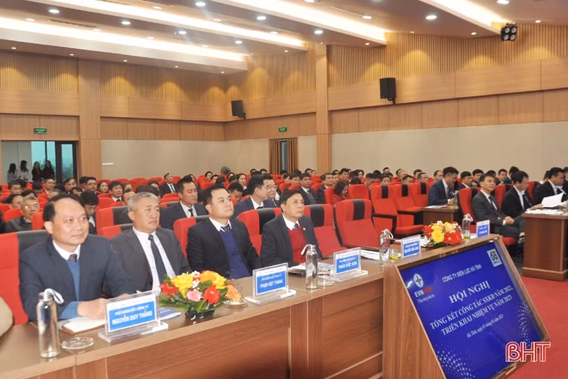 Điện lực Hà Tĩnh phấn đấu điện thương phẩm năm 2023 đạt hơn 1.369 triệu kWh