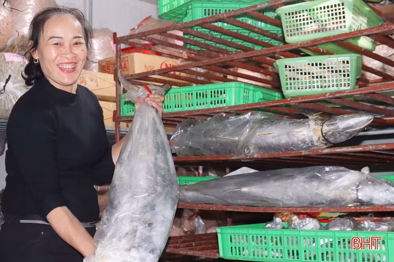 Hải sản Hà Tĩnh “đắt khách” những ngày cận tết