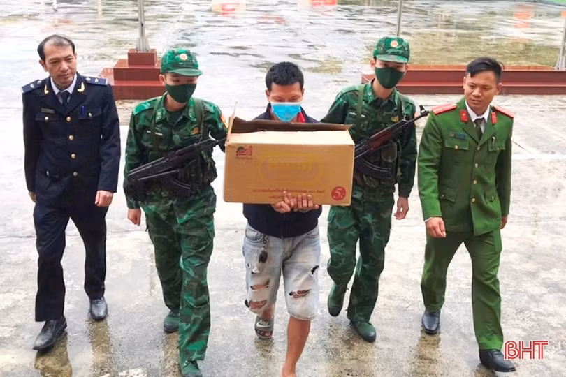 Tăng cường ngăn chặn pháo nổ thẩm lậu qua biên giới Hà Tĩnh dịp tết