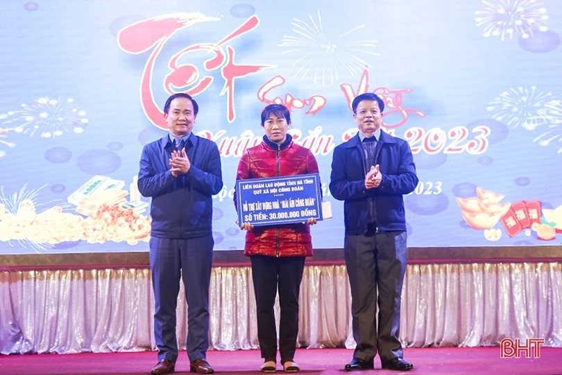 “Tết sum vầy - Xuân gắn kết” đến với người lao động ở Can Lộc, TX Kỳ Anh