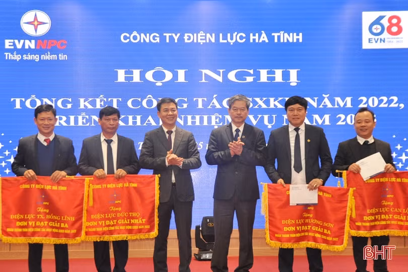 Điện lực Hà Tĩnh phấn đấu điện thương phẩm năm 2023 đạt hơn 1.369 triệu kWh