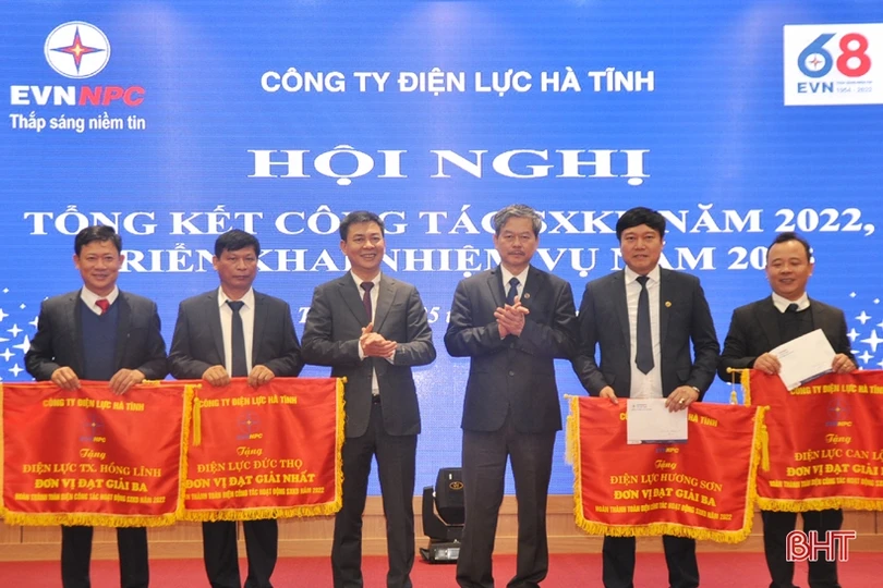 Điện lực Hà Tĩnh phấn đấu điện thương phẩm năm 2023 đạt hơn 1.369 triệu kWh