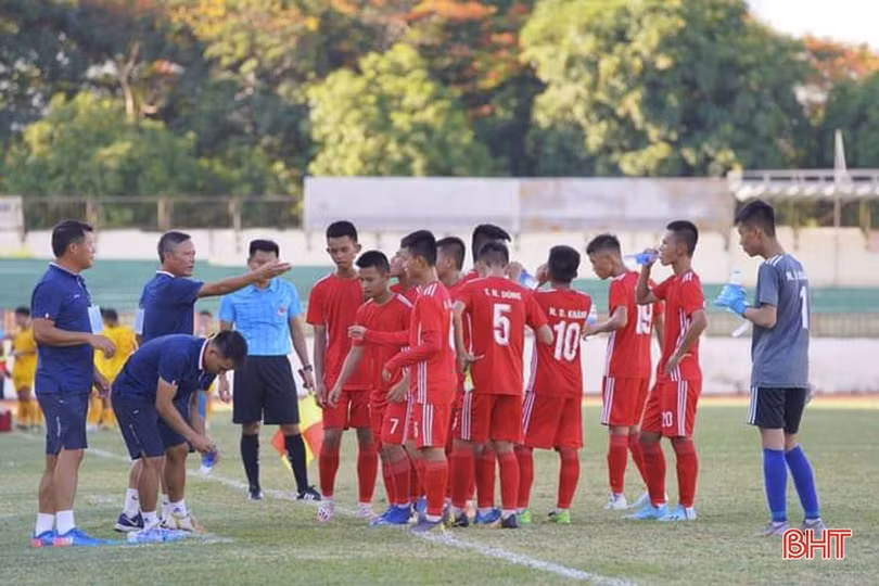 U17 Hồng Lĩnh Hà Tĩnh quyết tâm cải thiện thành tích ở mùa giải sắp khởi tranh