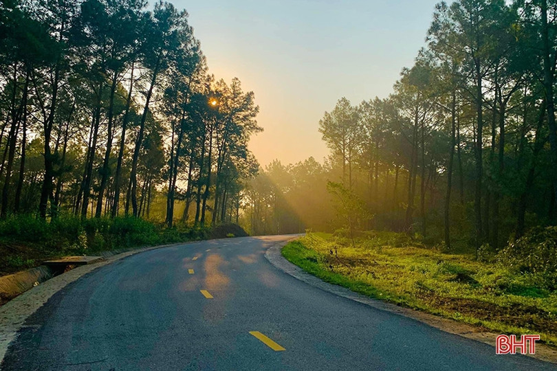 Vẻ đẹp cung đường dẫn tới Hoan Châu đệ nhất danh lam ở Hà Tĩnh