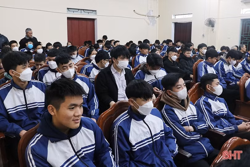 TAND thành phố Hà Tĩnh xét xử vụ án điểm về tàng trữ pháo nổ