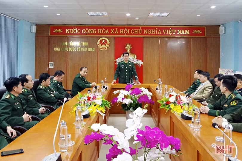 Đảm bảo an ninh biên giới để nhân dân vui tết, đón xuân