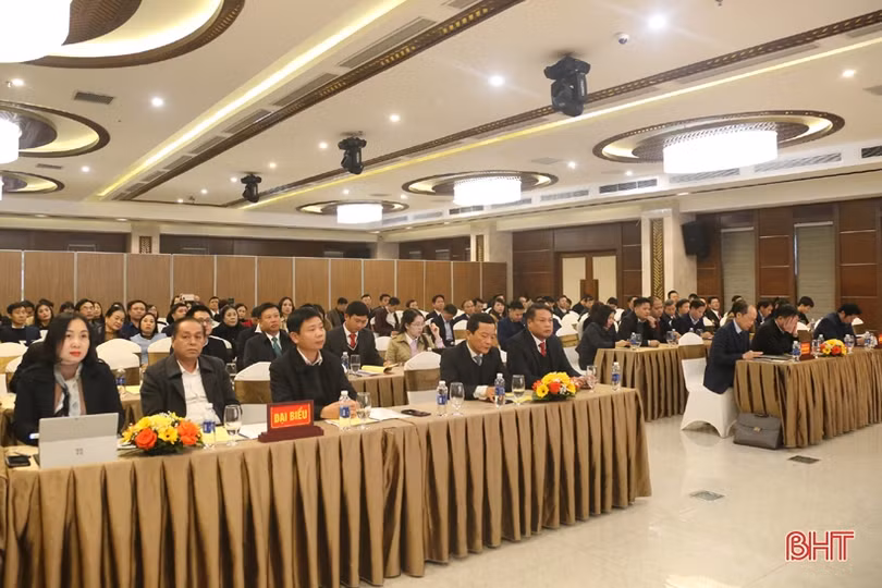 Tiếp tục thực hiện chính sách hỗ trợ lãi suất, đẩy mạnh tín dụng vào sản xuất, kinh doanh