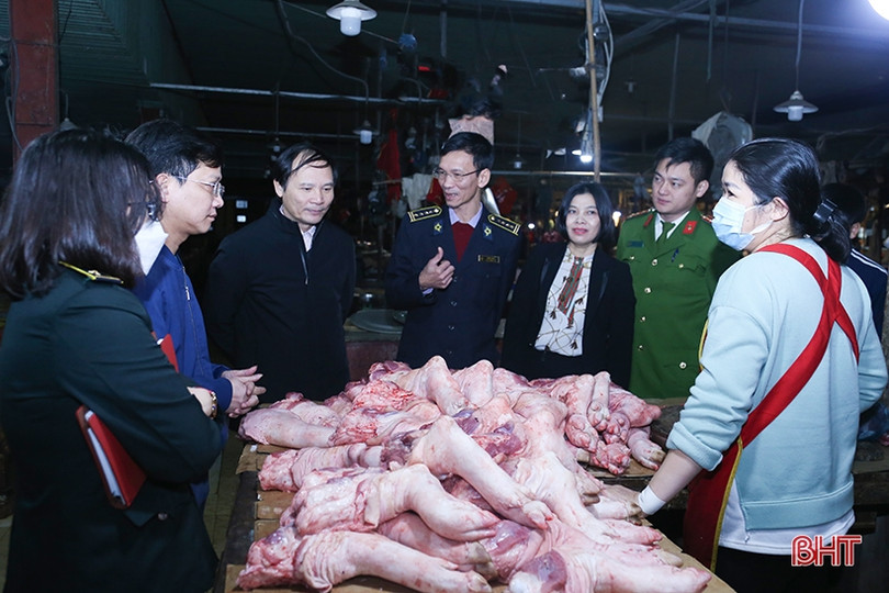 Kiểm tra đột xuất lò mổ gia súc tập trung tại TP Hà Tĩnh