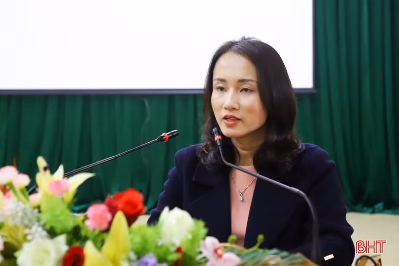 Vietcombank Hà Tĩnh trao tặng 250 suất quà tết