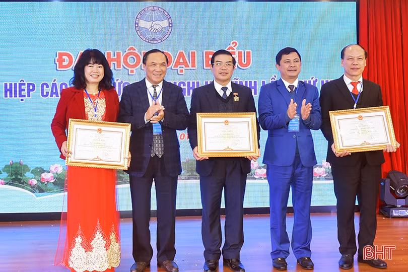 Phó Chủ tịch UBND tỉnh Lê Ngọc Châu được bầu làm Chủ tịch Liên hiệp các tổ chức hữu nghị Hà Tĩnh