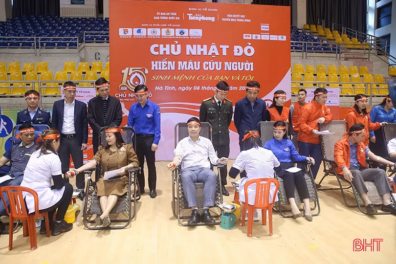 Chương trình “Chủ nhật đỏ” tại Hà Tĩnh thu về hơn 500 đơn vị máu