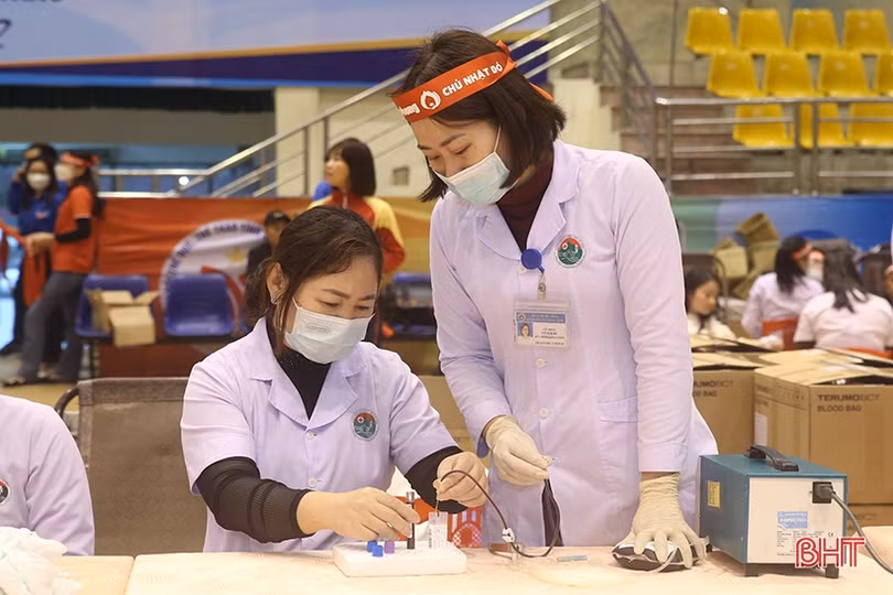 Chương trình “Chủ nhật đỏ” tại Hà Tĩnh thu về hơn 500 đơn vị máu