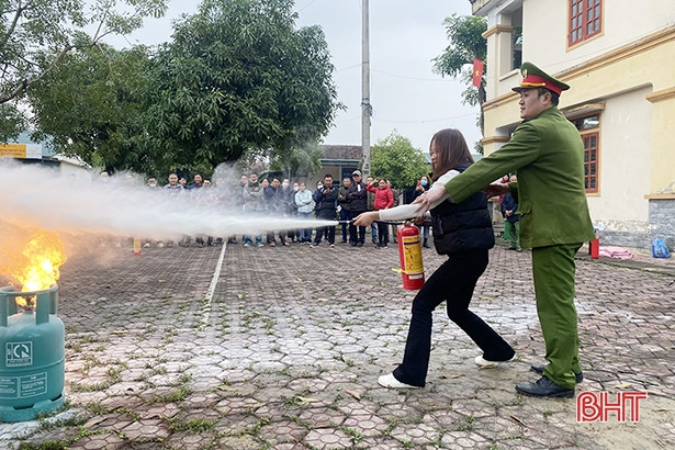 Ra mắt mô hình “Tổ tự quản làng nghề an toàn về PCCC ở phường Trung Lương