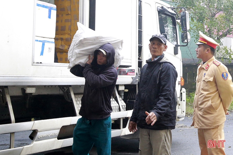 Hà Tĩnh: Xử phạt tài xế, tiêu hủy gần 1 tấn nội tạng động vật “bẩn” trên đường vào Nam tiêu thụ