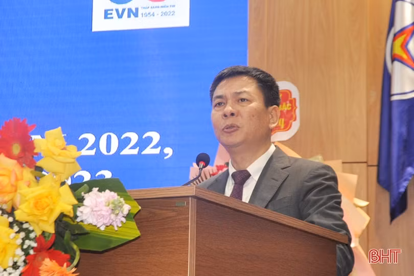 Điện lực Hà Tĩnh phấn đấu điện thương phẩm năm 2023 đạt hơn 1.369 triệu kWh