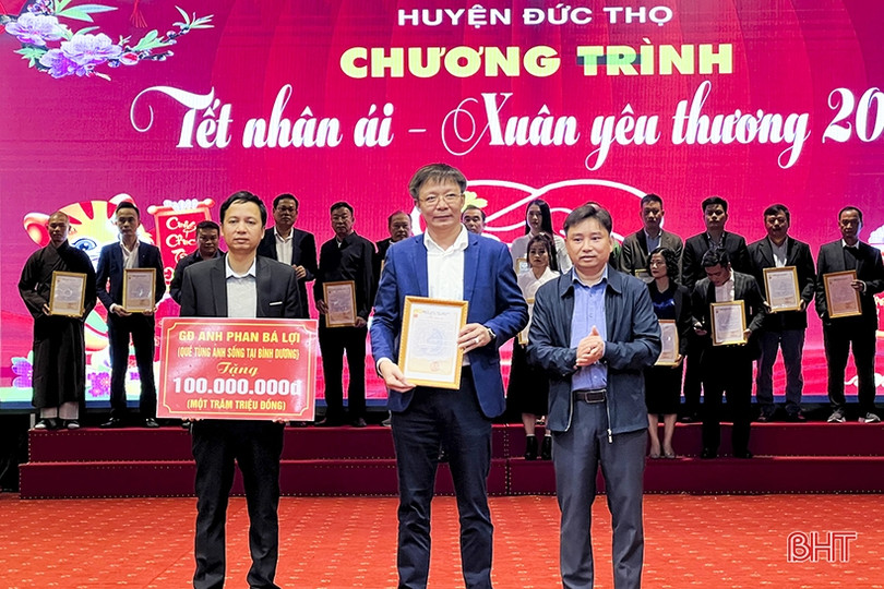 Đức Thọ tiếp nhận trên 2,8 tỷ đồng hỗ trợ người nghèo vui xuân, đón tết