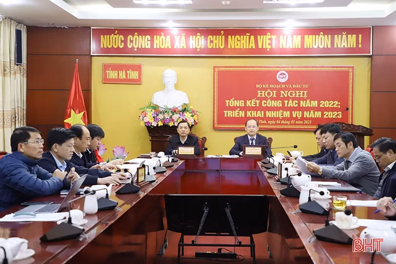 Tiếp tục tham mưu các giải pháp chiến lược phát triển kinh tế - xã hội