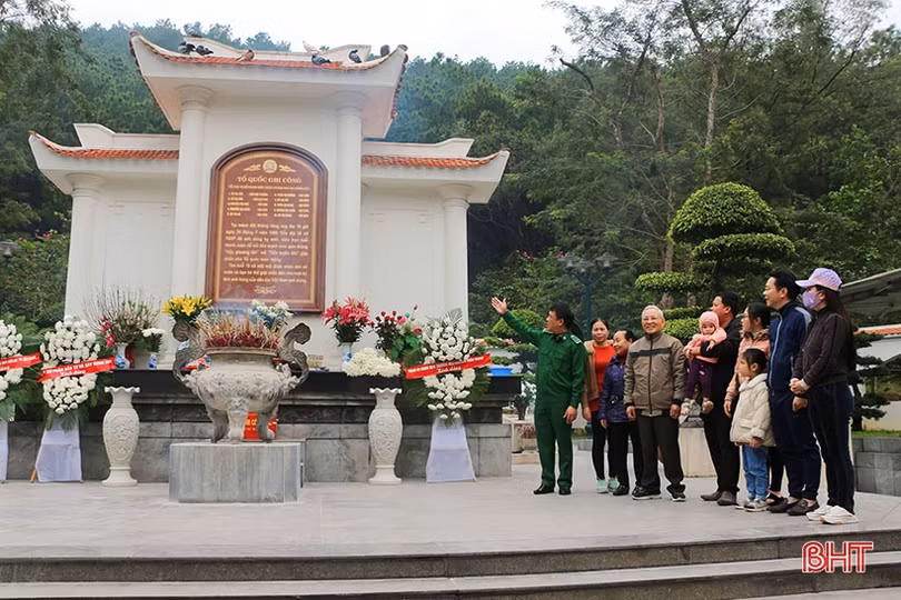 Người kể chuyện lịch sử ở Ngã ba Đồng Lộc