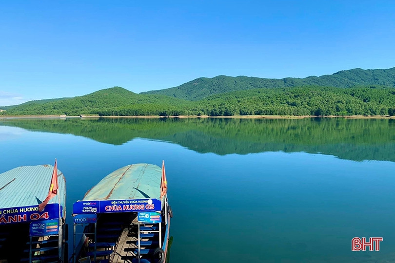 Vẻ đẹp cung đường dẫn tới Hoan Châu đệ nhất danh lam ở Hà Tĩnh