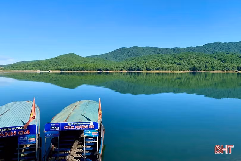 Vẻ đẹp cung đường dẫn tới Hoan Châu đệ nhất danh lam ở Hà Tĩnh