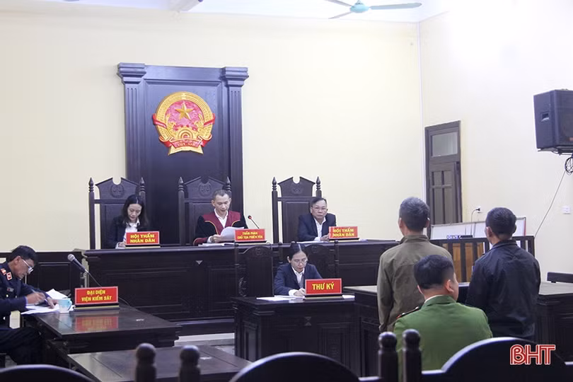 42 tháng tù dành cho 2 đối tượng mua bán, tàng trữ trái phép chất ma túy