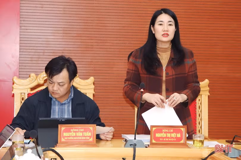 Tổ đại biểu HĐND tỉnh bầu tại Vũ Quang đóng góp nhiều ý kiến thiết thực