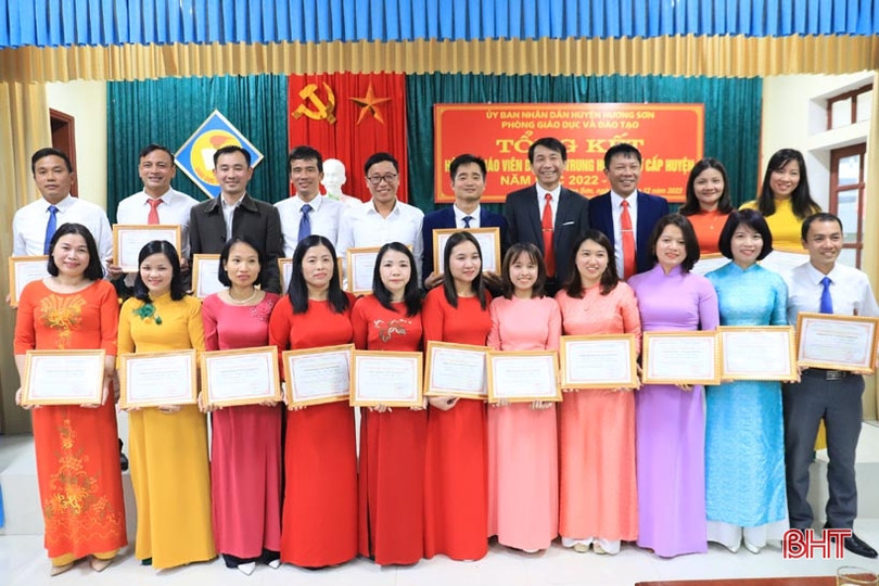 Hương Sơn công nhận 103 giáo viên THCS là giáo viên giỏi cấp huyện