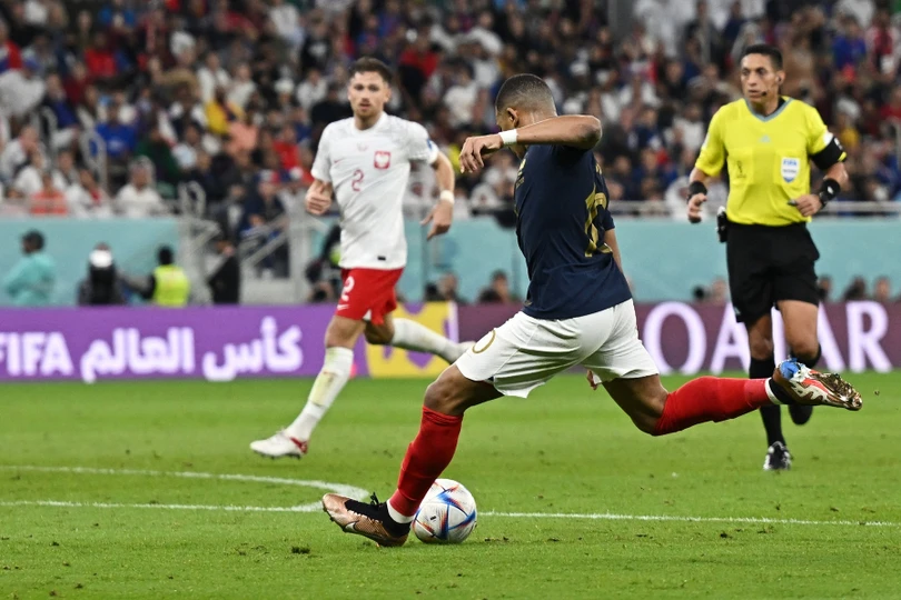 Mbappe lập cú đúp đưa Pháp vào tứ kết World Cup