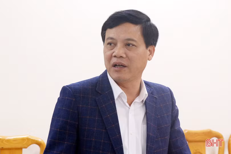 Tổ đại biểu HĐND tỉnh bầu tại Thạch Hà thảo luận các nội dung trình Kỳ họp thứ 11